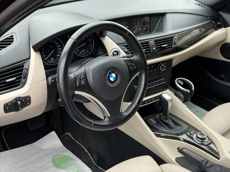 BMW X1 E84 XDRIVE 30i 3.0 6 CYLINDRES 258 Cv BOITE AUTO CUIR GPS CAMERA CRIT AIR 1 - GARANTIE 1 AN