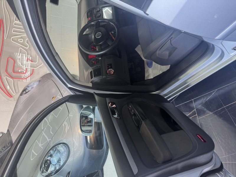 VOLKSWAGEN TOURAN 2.0 TDI 140 CONFORT 5P 