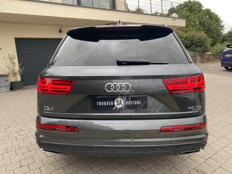 AUDI Q7 50 TDI S LINE V6 3.0 L TDI 286 ch Tiptronic Quattro 7 Places Full Options