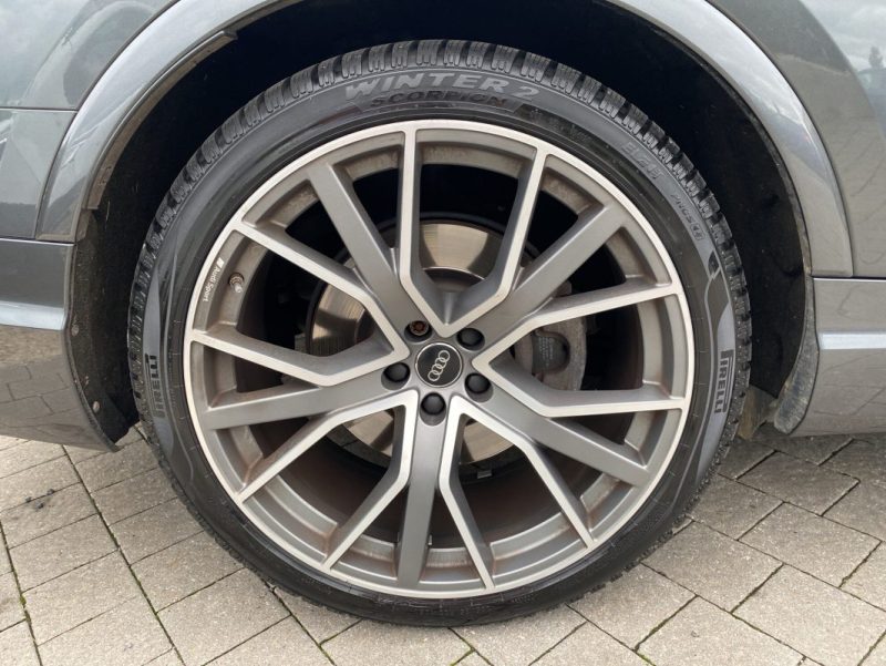 AUDI Q7 50 TDI S LINE V6 3.0 L TDI 286 ch Tiptronic Quattro 7 Places Full Options