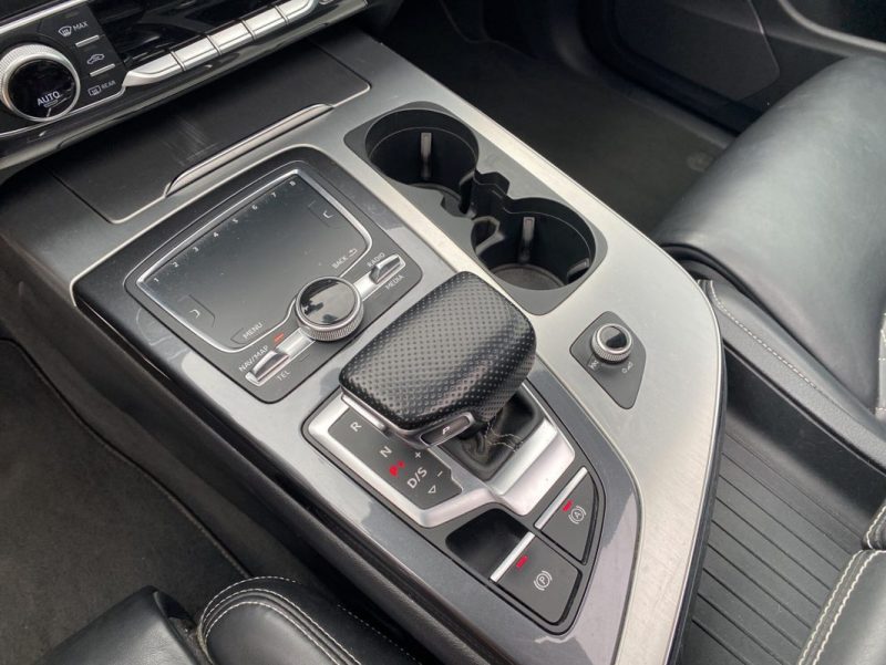 AUDI Q7 50 TDI S LINE V6 3.0 L TDI 286 ch Tiptronic Quattro 7 Places Full Options