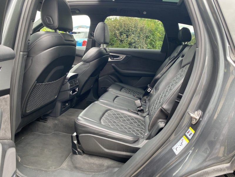 AUDI Q7 50 TDI S LINE V6 3.0 L TDI 286 ch Tiptronic Quattro 7 Places Full Options