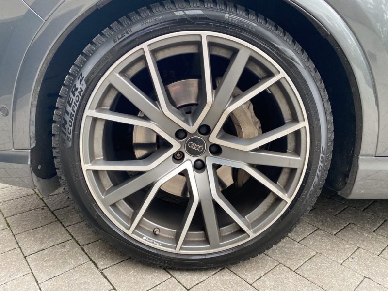 AUDI Q7 50 TDI S LINE V6 3.0 L TDI 286 ch Tiptronic Quattro 7 Places Full Options