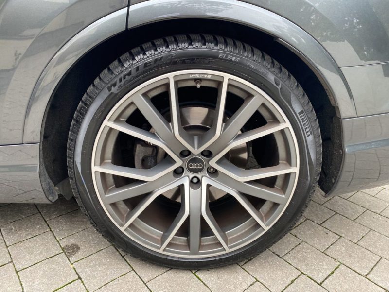 AUDI Q7 50 TDI S LINE V6 3.0 L TDI 286 ch Tiptronic Quattro 7 Places Full Options