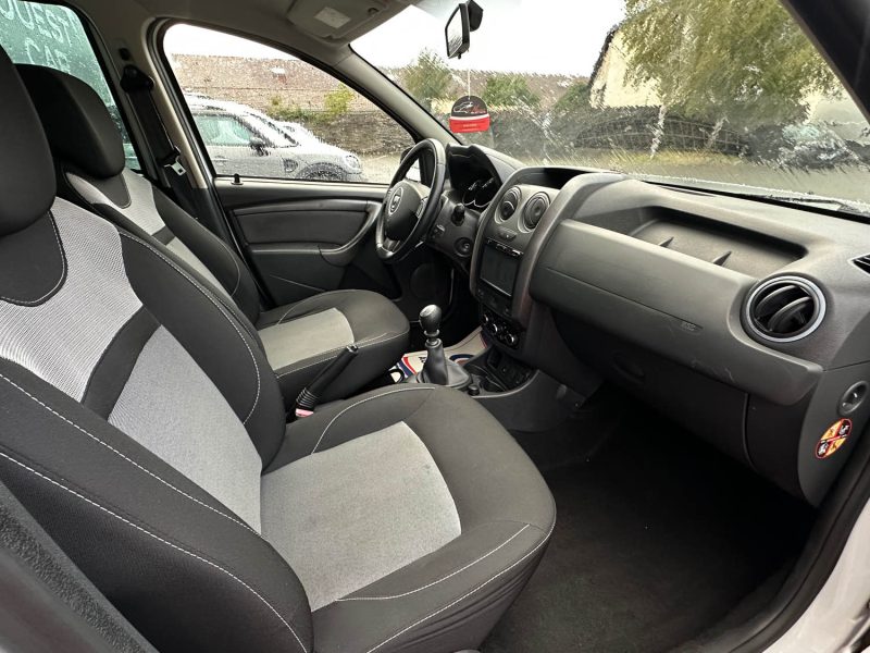 DACIA DUSTER 2016 GARANTIE 24 MOIS DUSTER 1.5 dCi 110ch Lauréate 4X2 Euro6 2016