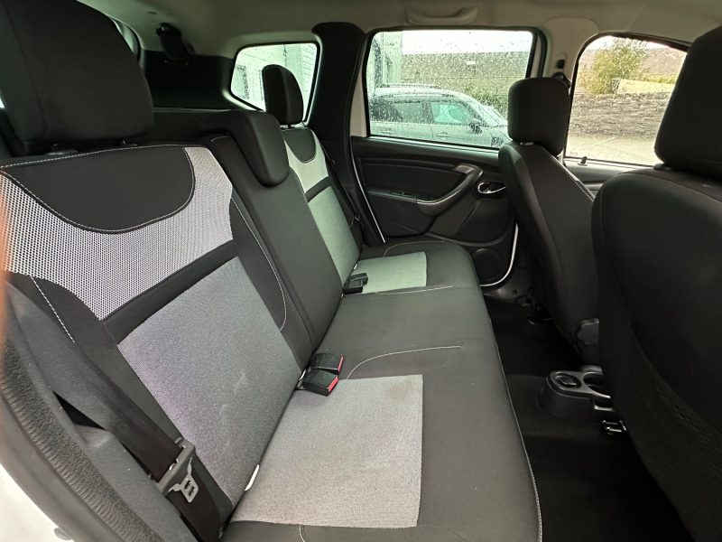 DACIA DUSTER 2016 GARANTIE 24 MOIS DUSTER 1.5 dCi 110ch Lauréate 4X2 Euro6 2016