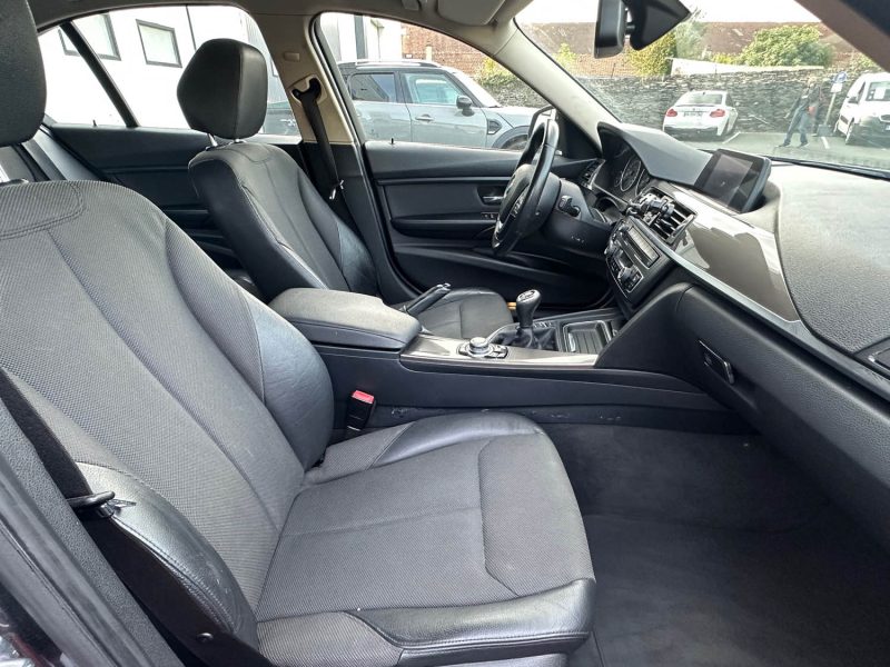 BMW 318d GARANTIE 24 MOIS SERIE 3 318d 143ch Modern 2013