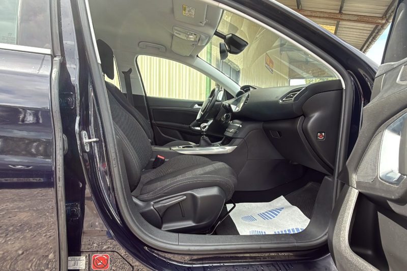 PEUGEOT 308 II 1.2i 130 Allure BVM6