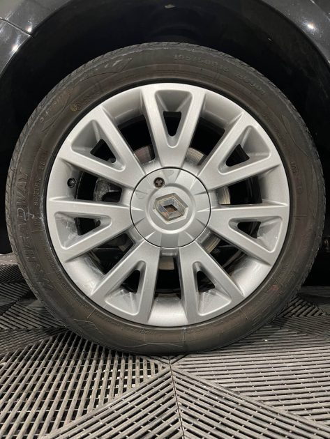 RENAULT CLIO III 1.5 dCi 90ch  