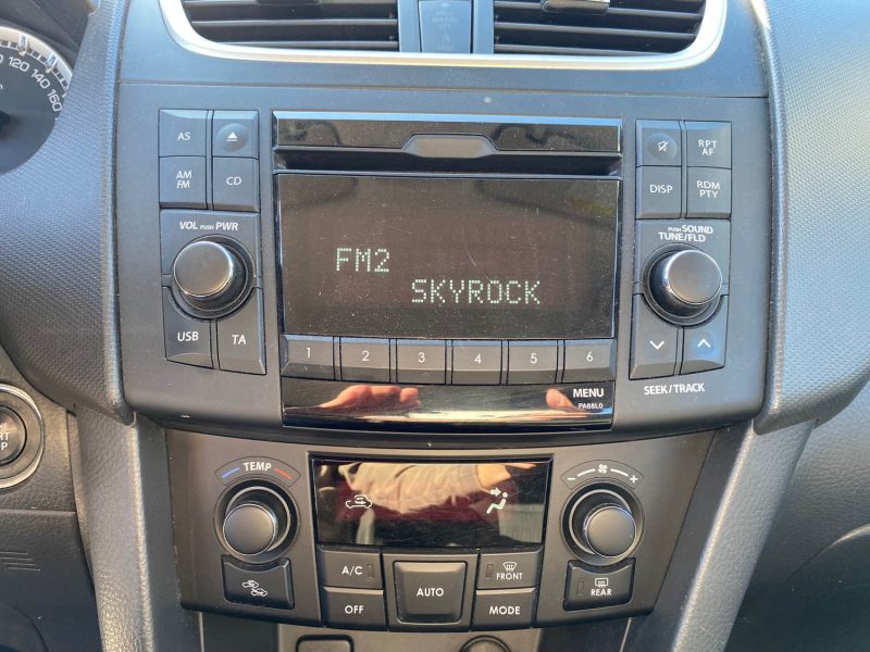 SUZUKI SWIFT 1.2i - 16V 2011