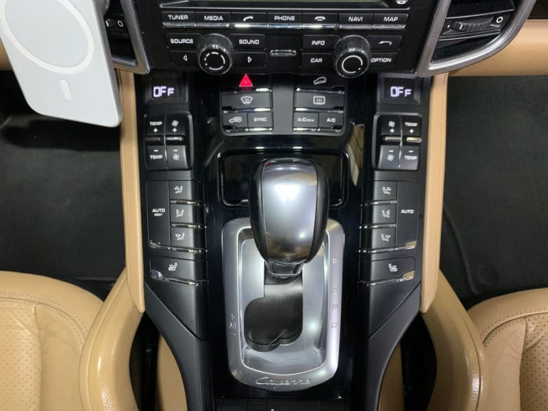  PORSCHE CAYENNE 3.0 262ch BVA - Siège chauffants  