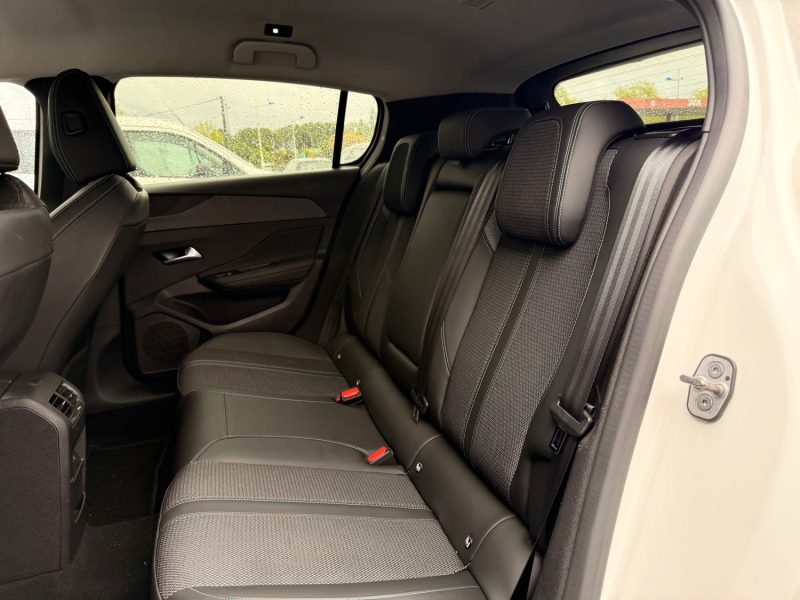 PEUGEOT 308 1.2 PURETECH 130 CV  - ENTRETIEN EN CONCESSION UNIQUEMENT - SOUS GARANTIE CONSTRUCTEUR JUSQU\'EN 2032 OU 175000KM 2022