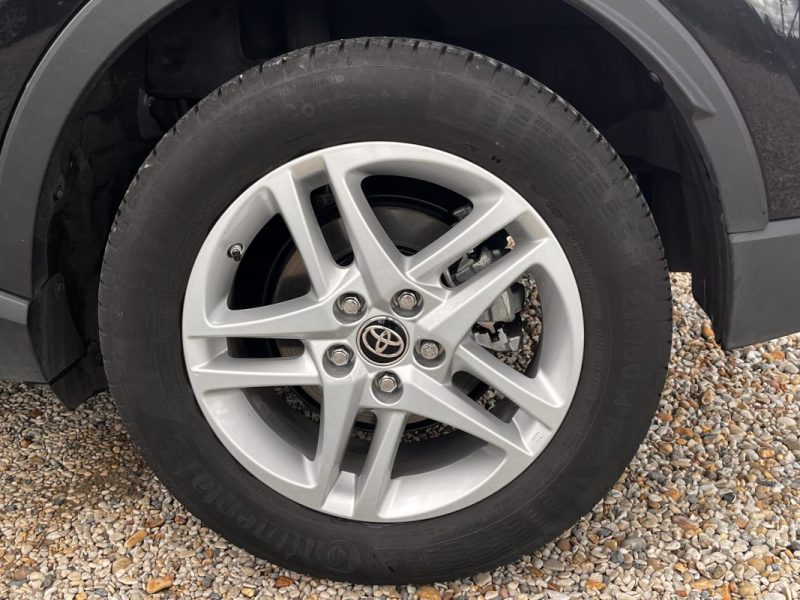 TOYOTA C-HR Tva Récupérable 1.8 Hybride 122ch Dynamic E-CVT 09/2023 Tva Récupérable