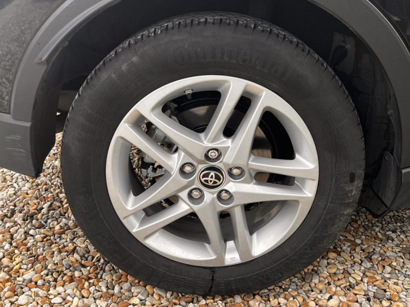 TOYOTA C-HR Tva Récupérable 1.8 Hybride 122ch Dynamic E-CVT 09/2023 Tva Récupérable