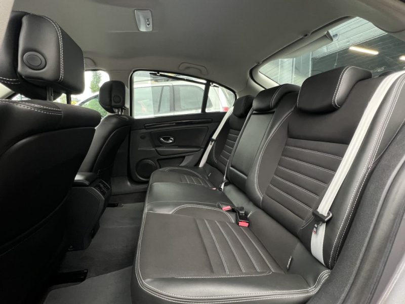 RENAULT LAGUNA 3 III BOSE EDITION 2.0 DCI 130 Cv GPS TOMTOM BLUETOOTH REGULATEUR - GARANTIE 1 AN