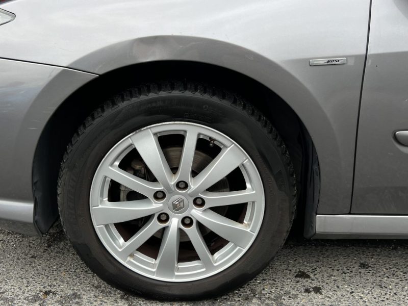 RENAULT LAGUNA 3 III BOSE EDITION 2.0 DCI 130 Cv GPS TOMTOM BLUETOOTH REGULATEUR - GARANTIE 1 AN