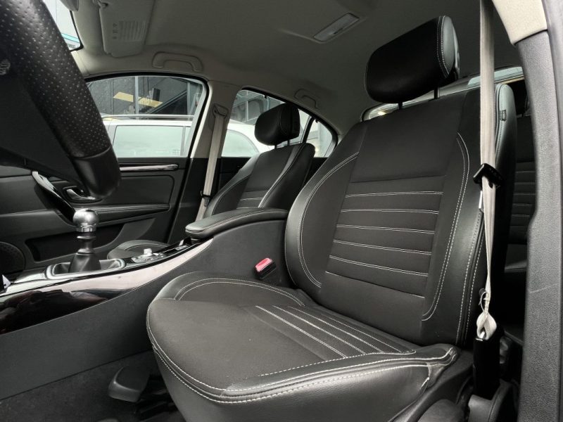 RENAULT LAGUNA 3 III BOSE EDITION 2.0 DCI 130 Cv GPS TOMTOM BLUETOOTH REGULATEUR - GARANTIE 1 AN