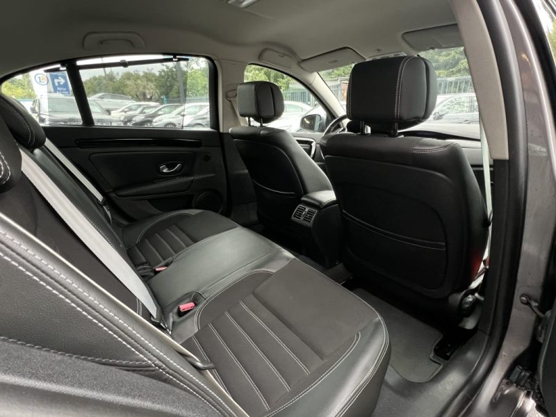 RENAULT LAGUNA 3 III BOSE EDITION 2.0 DCI 130 Cv GPS TOMTOM BLUETOOTH REGULATEUR - GARANTIE 1 AN