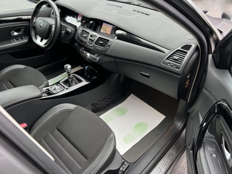 RENAULT LAGUNA 3 III BOSE EDITION 2.0 DCI 130 Cv GPS TOMTOM BLUETOOTH REGULATEUR - GARANTIE 1 AN