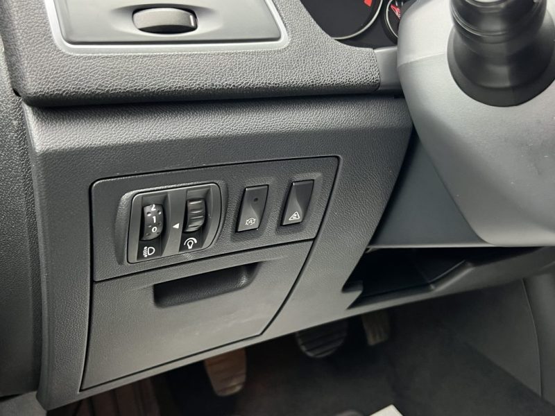 RENAULT LAGUNA 3 III BOSE EDITION 2.0 DCI 130 Cv GPS TOMTOM BLUETOOTH REGULATEUR - GARANTIE 1 AN