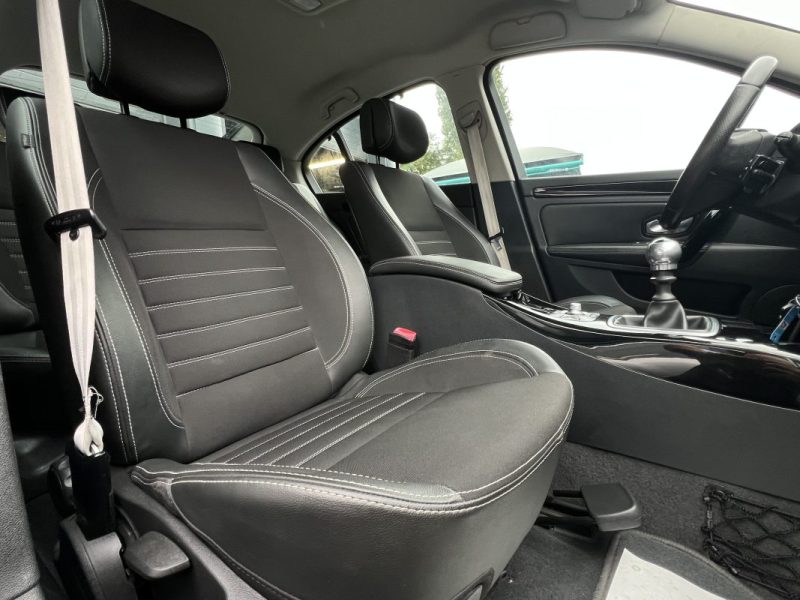 RENAULT LAGUNA 3 III BOSE EDITION 2.0 DCI 130 Cv GPS TOMTOM BLUETOOTH REGULATEUR - GARANTIE 1 AN