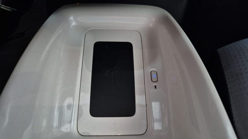 TOYOTA PRIUS BERLINE 122cv DYNAMIC BUSINESS/1 ERE MAIN/TVA RECUPERABLE