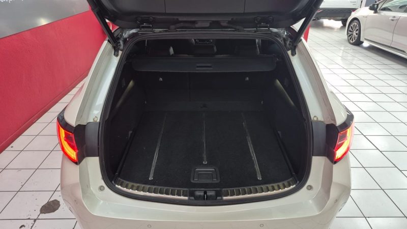 TOYOTA COROLLA TOURING SPORTS 122cv COLLECTION/ 1 ERE MAIN/TVA RECUP