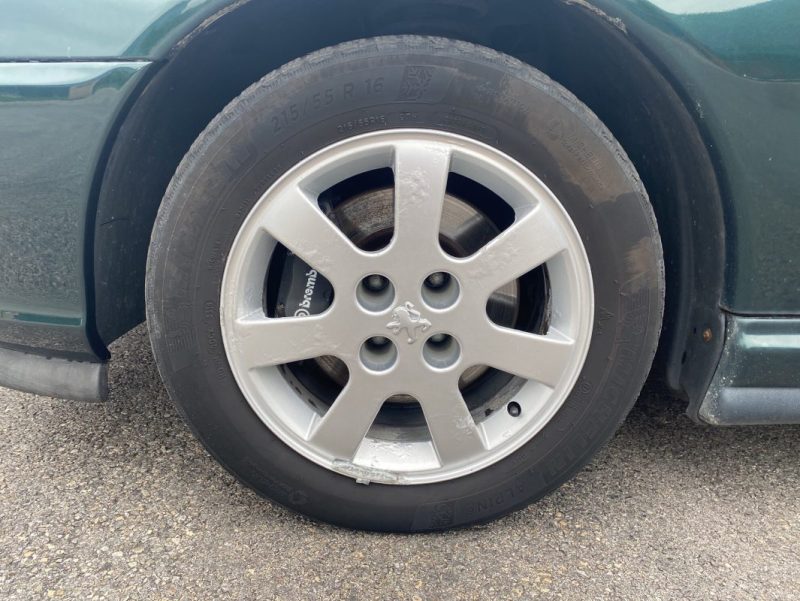 PEUGEOT 406 2.2 L HDI 136 ch Pininfarina