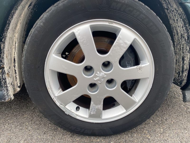 PEUGEOT 406 2.2 L HDI 136 ch Pininfarina