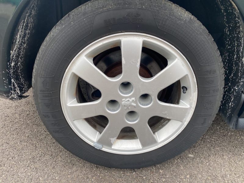 PEUGEOT 406 2.2 L HDI 136 ch Pininfarina