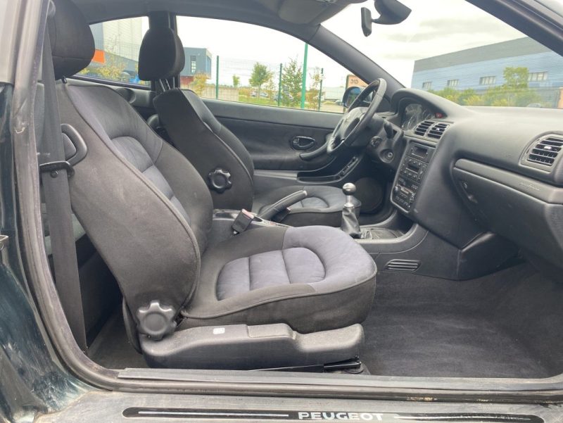 PEUGEOT 406 2.2 L HDI 136 ch Pininfarina