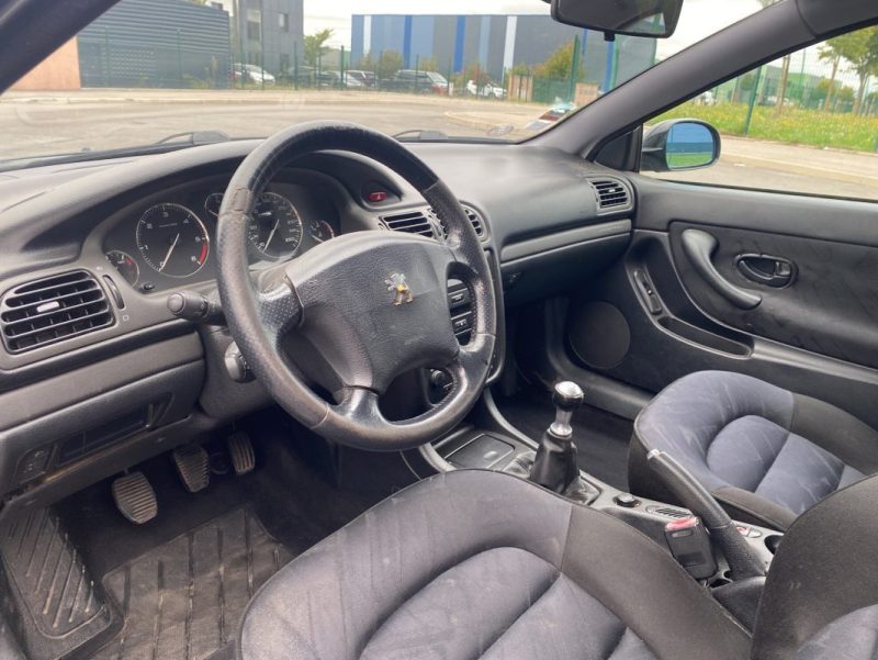 PEUGEOT 406 2.2 L HDI 136 ch Pininfarina