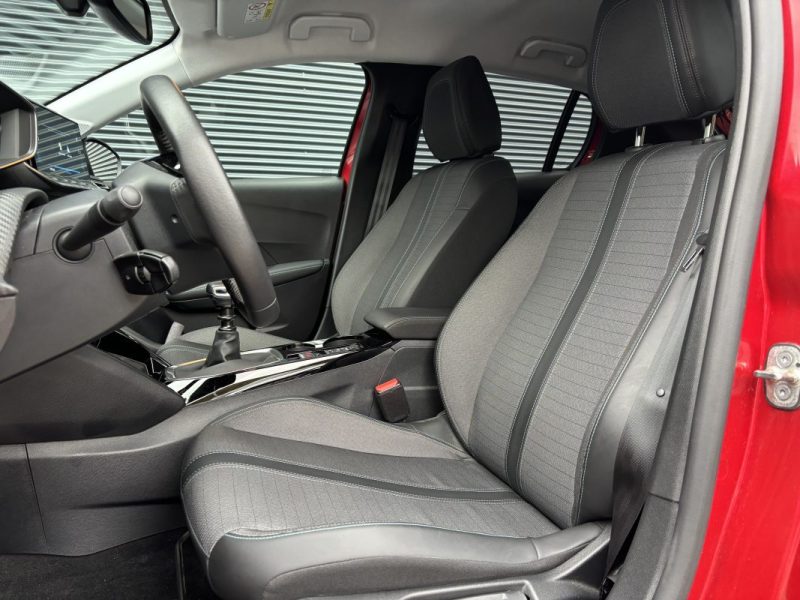 PEUGEOT 208 1.2 PureTech 100ch Allure Pack - 1ère Main / SUIVI COMPLET PEUGEOT