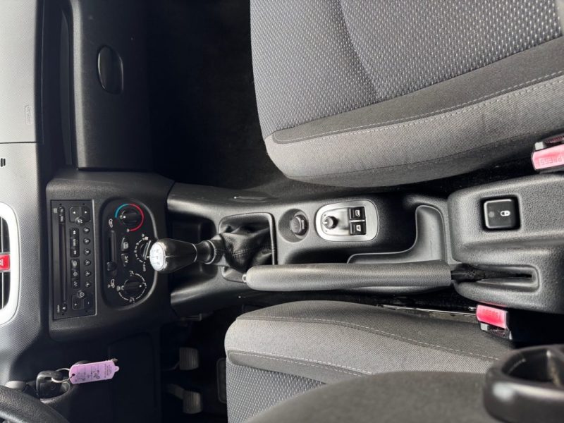 PEUGEOT  206+ 1.1I 60CV ET 4CV FISCAUX  2010