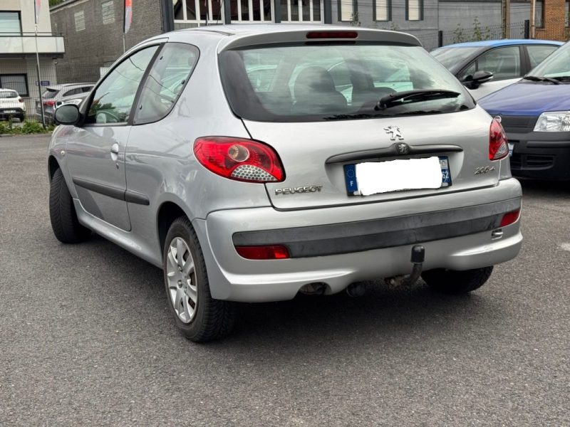 PEUGEOT  206+ 1.1I 60CV ET 4CV FISCAUX  2010