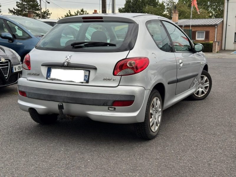 PEUGEOT  206+ 1.1I 60CV ET 4CV FISCAUX  2010