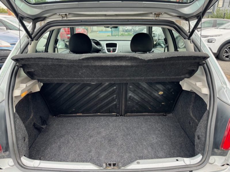 PEUGEOT  206+ 1.1I 60CV ET 4CV FISCAUX  2010