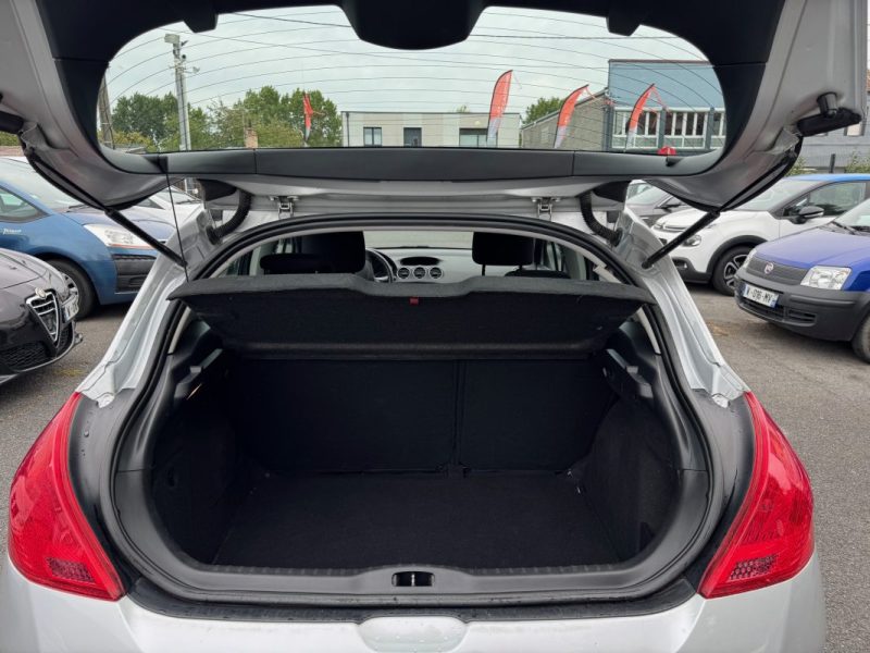 PEUGEOT  308  1.6 HDI 90CV ET 5 CV FISCAUX  2011