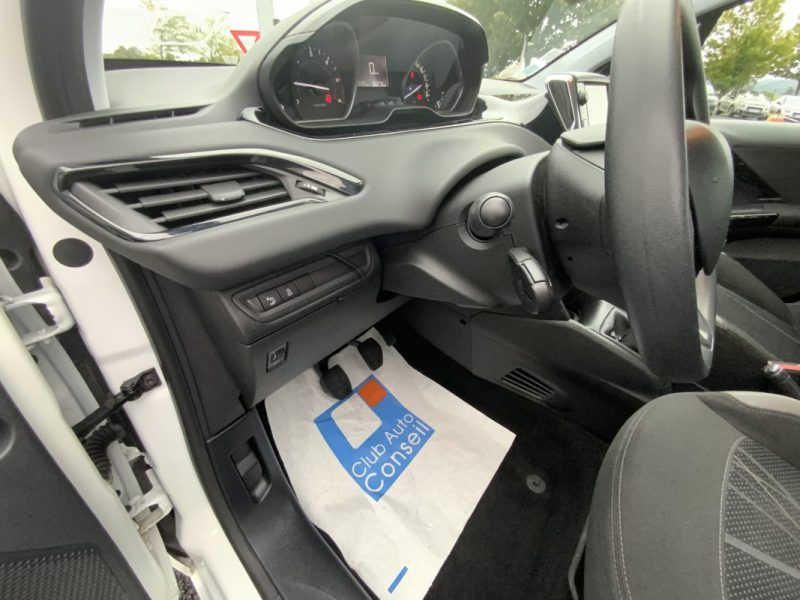 PEUGEOT 208 1.6 BlueHDi 75ch ACTIVE 2016