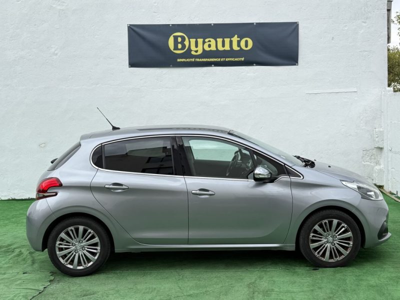 PEUGEOT 208 1.2 110 CV ALLURE 5P / COURROIE EFFECTUÉE / ORIGINE FRANCE / GARANTIE 6 MOIS