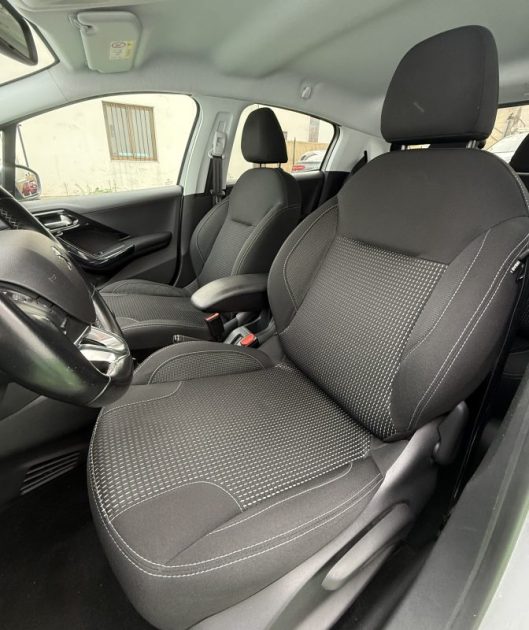 PEUGEOT 208 1.2 110 CV ALLURE 5P / COURROIE EFFECTUÉE / ORIGINE FRANCE / GARANTIE 6 MOIS