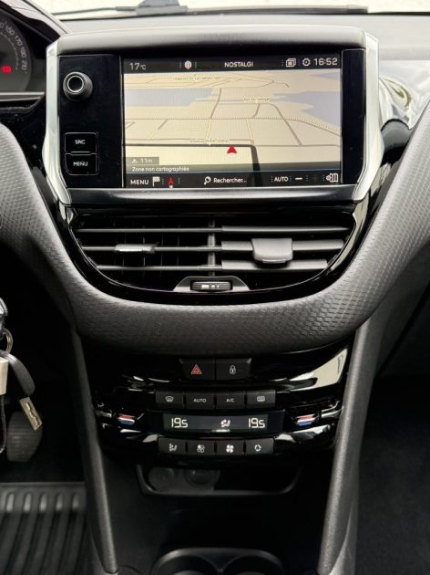 PEUGEOT 208 1.2 110 CV ALLURE 5P / COURROIE EFFECTUÉE / ORIGINE FRANCE / GARANTIE 6 MOIS