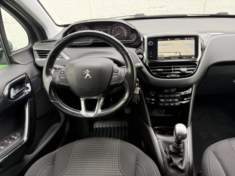 PEUGEOT 208 1.2 110 CV ALLURE 5P / COURROIE EFFECTUÉE / ORIGINE FRANCE / GARANTIE 6 MOIS