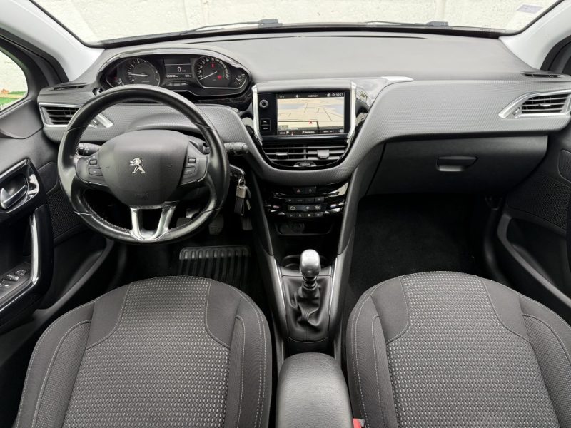 PEUGEOT 208 1.2 110 CV ALLURE 5P / COURROIE EFFECTUÉE / ORIGINE FRANCE / GARANTIE 6 MOIS