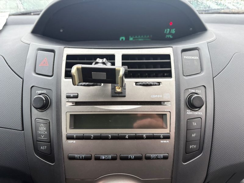  Toyota Yaris France 5 portes 1.0 VVTi 68 cv Garantie 12 mois