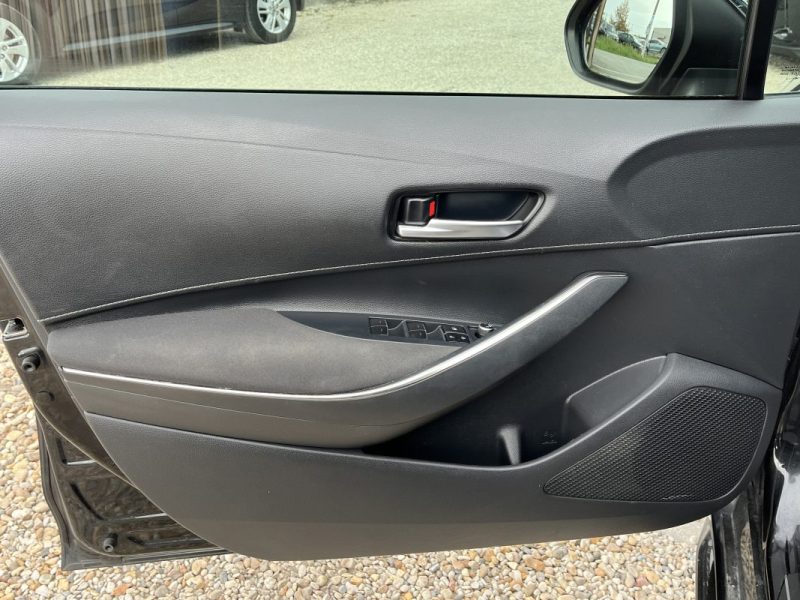 TOYOTA COROLLA Touring Sport Tva récupérable 122h Dynamic Tva récupérable