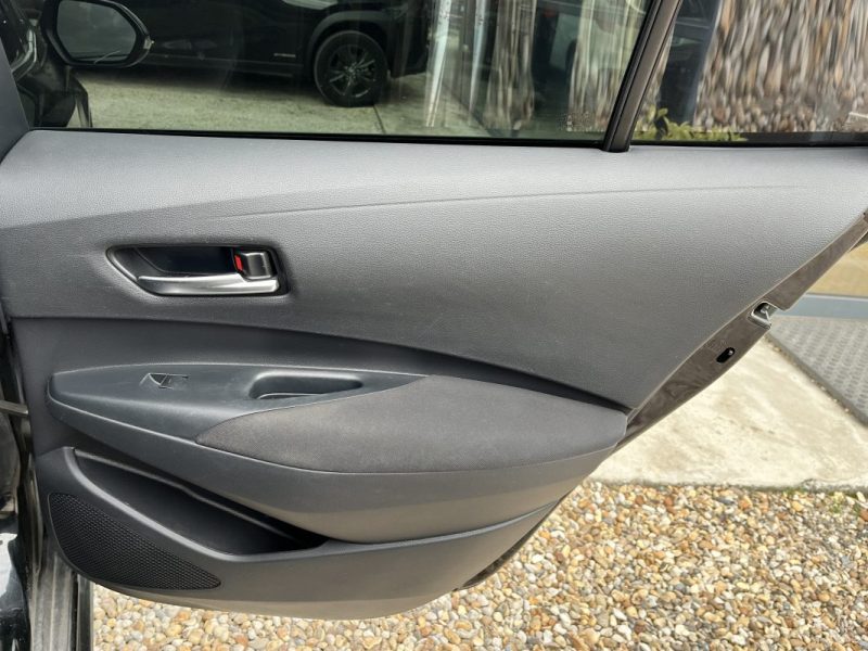 TOYOTA COROLLA Touring Sport Tva récupérable 122h Dynamic Tva récupérable