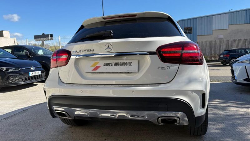 MERCEDES CLASSE GLA 200 D FASCINATION PACK AMG LINE 2019