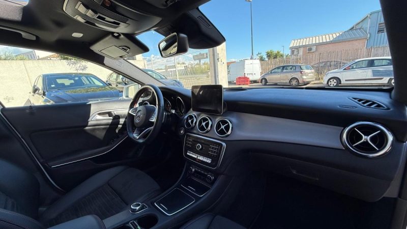 MERCEDES CLASSE GLA 200 D FASCINATION PACK AMG LINE 2019