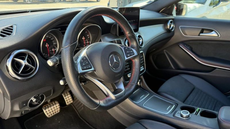 MERCEDES CLASSE GLA 200 D FASCINATION PACK AMG LINE 2019